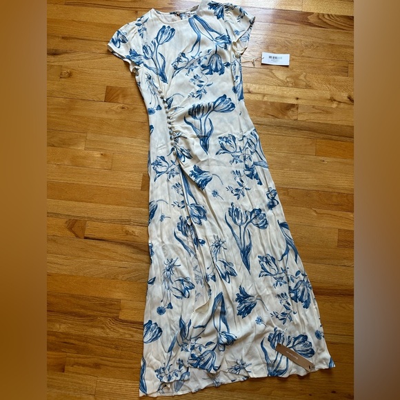 NWT Reformation Frasier Dress in White and Blue Lisse Pattern size 2 - Picture 8 of 11